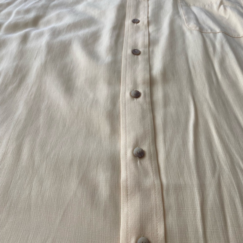 Roundtree & Yorke Men's Cream Button-Down Shirt - Picture 3 of 6